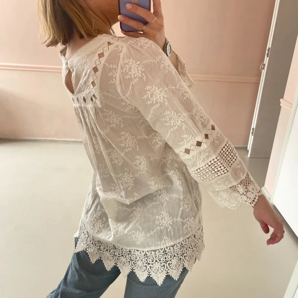 Cirana Floral Embroidery Lace Bohemian Blouse White X-Small